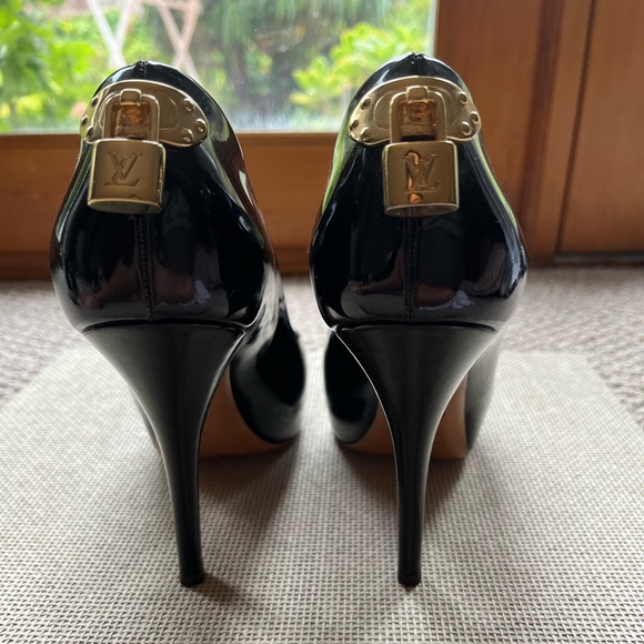 Classic Louis Vuitton - Picture 3 of 9